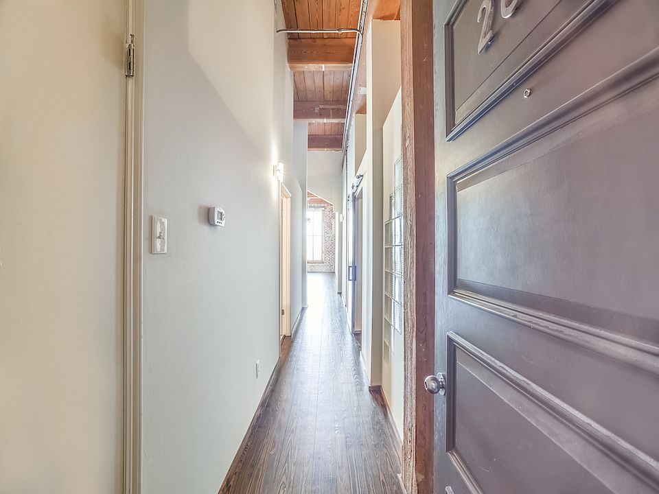 1st image of 2402 Mechanic St #204