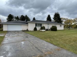 1297 S Colling Rd, Caro, MI 48723