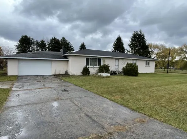 1297 S Colling Rd, Caro, MI 48723