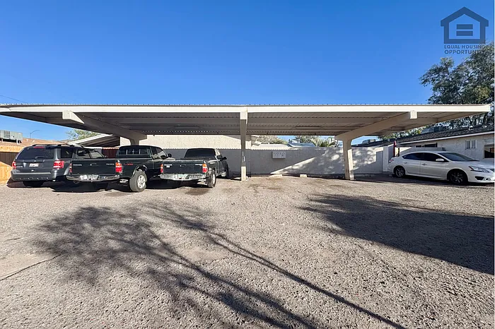 2 bed, 1.0 bath, 784 sqft, $899 — Photo 4