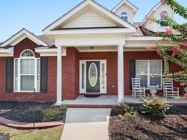 9002 Oakfield Dr, Statesboro, GA 30461