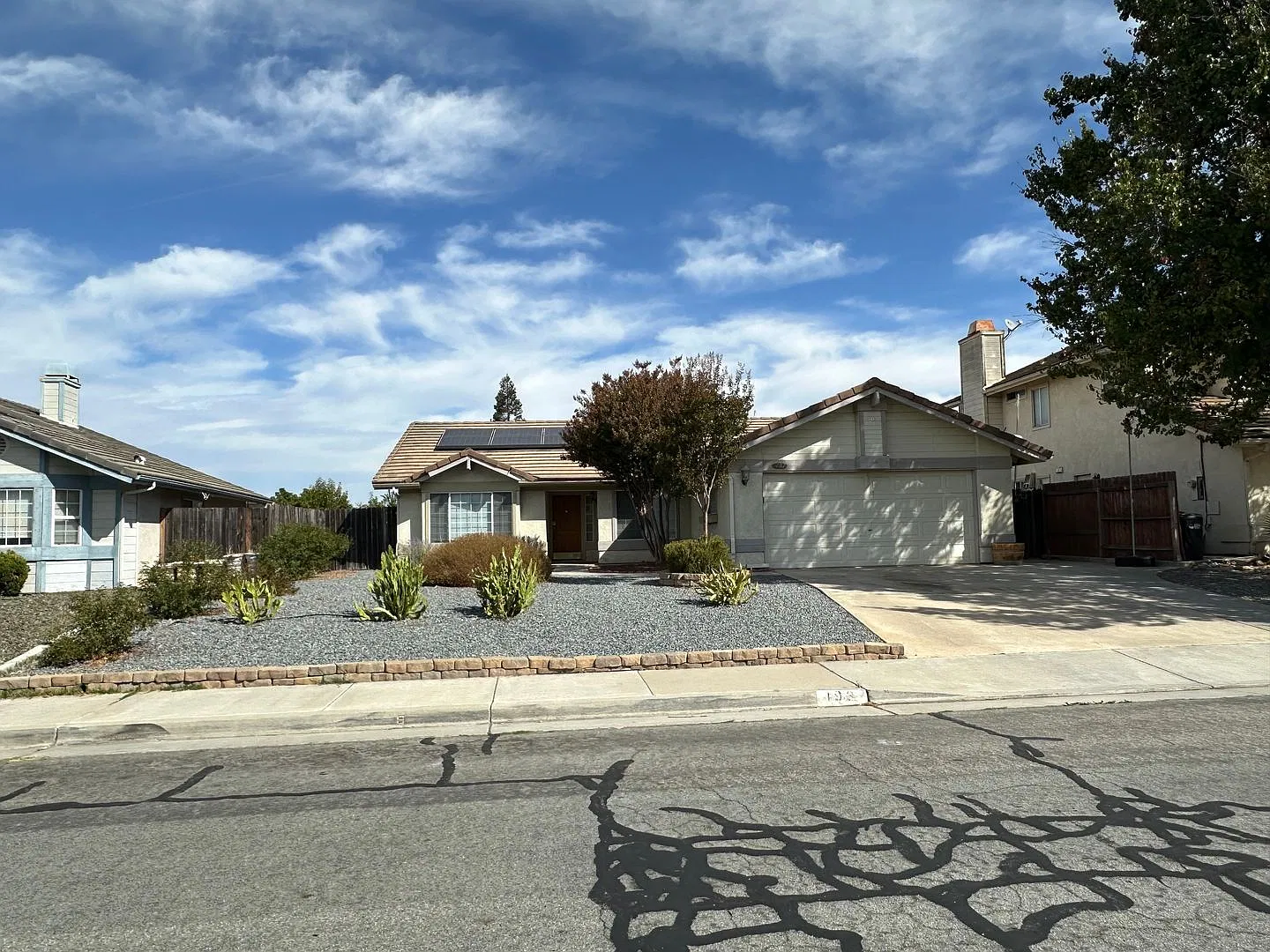 Just reduced! Great location — Photo 1