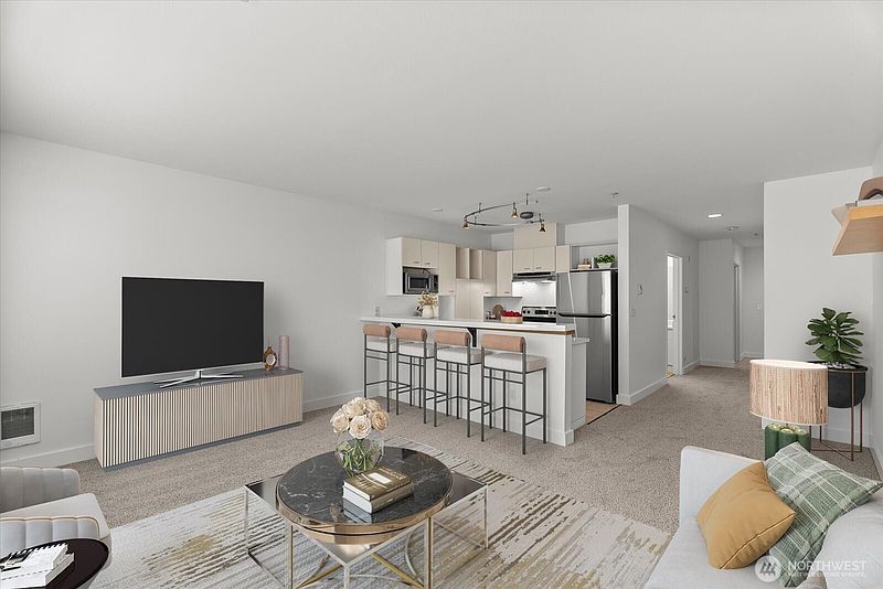 4th image of 2440 Western Avenue #517