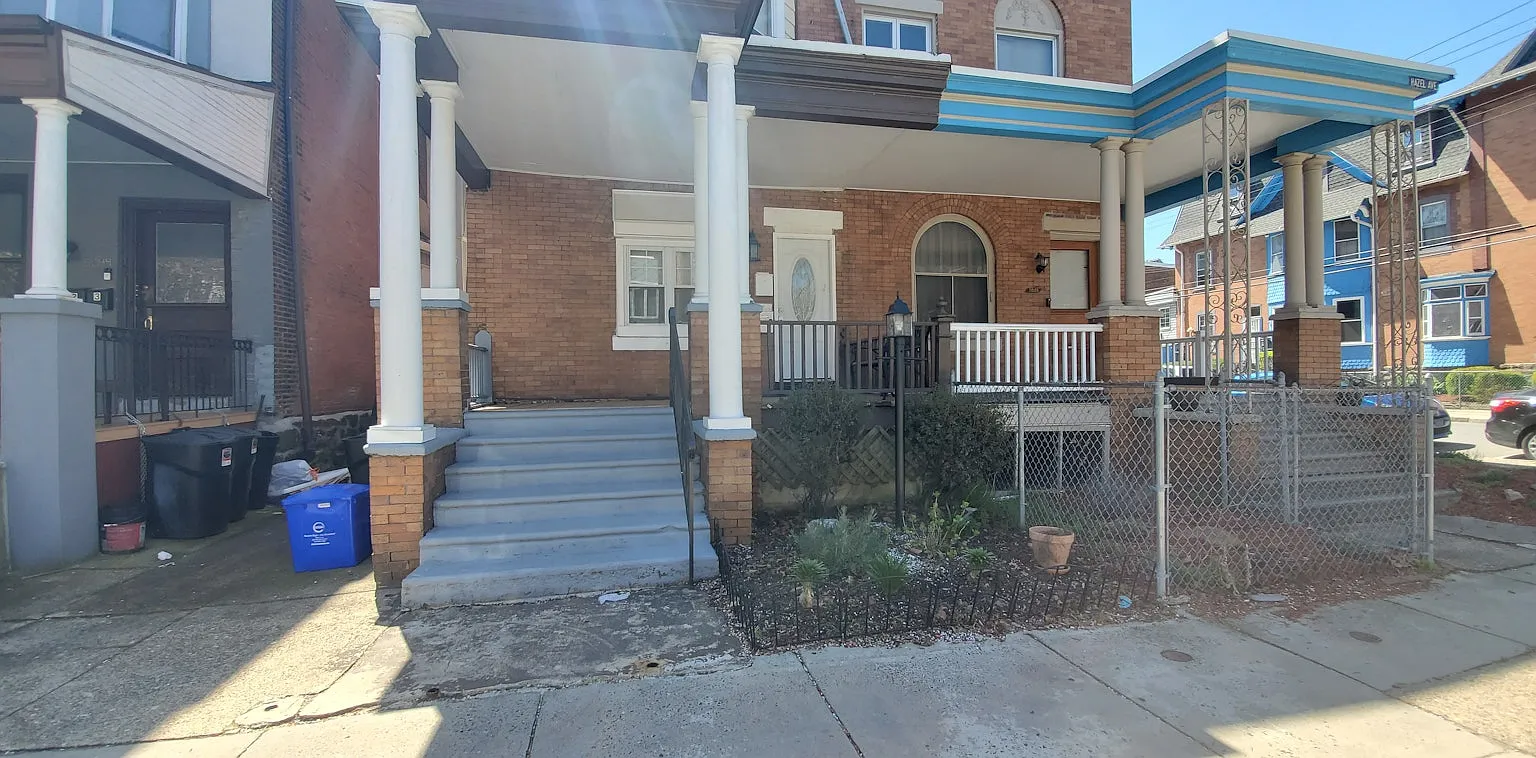 5046 Hazel Avenue, Unit 2R — Photo 3