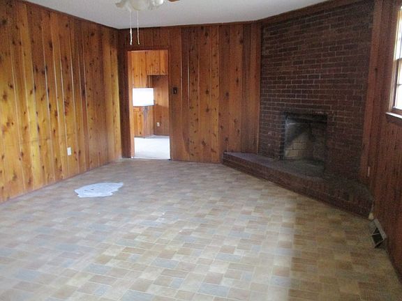 3rd image of 219 Georgia Ave