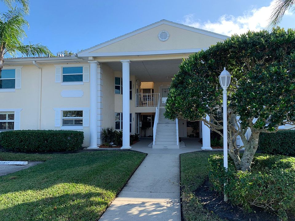 1st image of 457 Grove Isle Cir #457