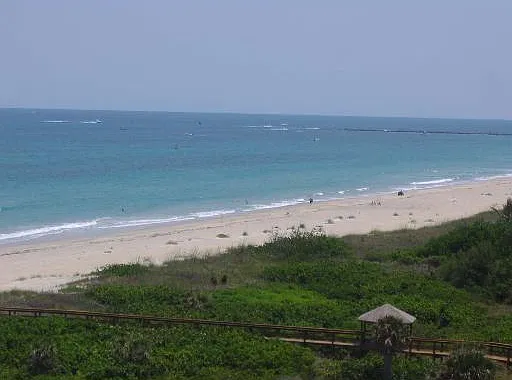 Barclay Beach Club — Photo 3