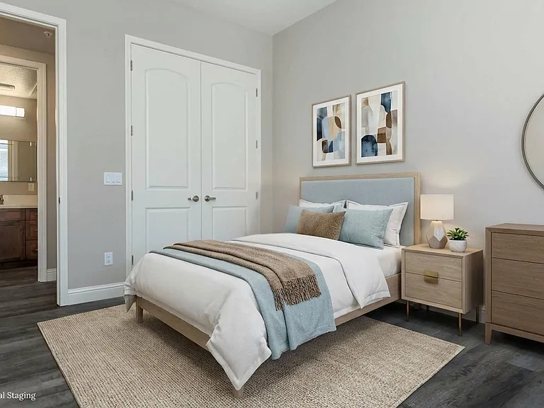 Drew Court Apartments — Photo 3