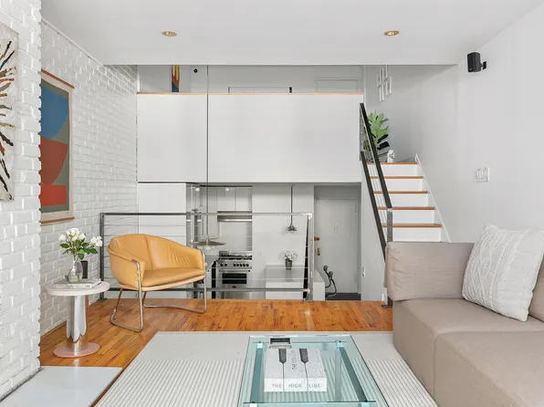 49 East 12th Street 2C image 2 of 8