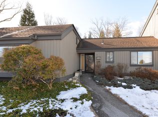 301 Heritage Vlg #A, Southbury, CT 06488