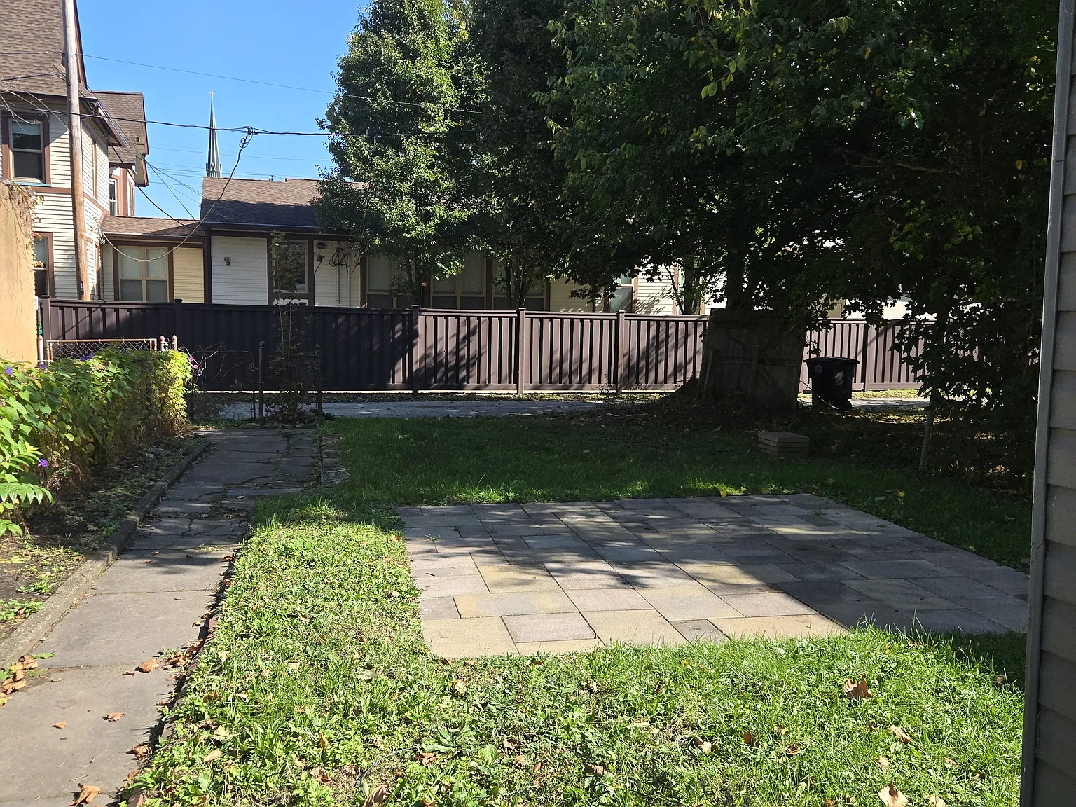 3 bed, 1161 sqft, $1,700 — Photo 2