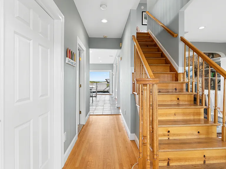 863 Dune Rd — Photo 16