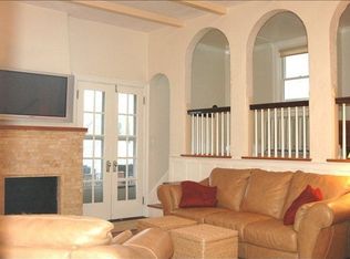 7212 Ventnor Ave, Ventnor, NJ 08406