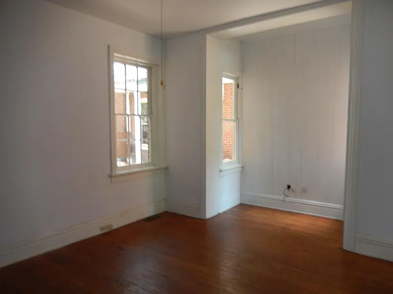 106 S Pine St — Photo 41
