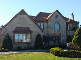 1826 Shaker Heights Dr, Bloomfield Hills, MI 48304