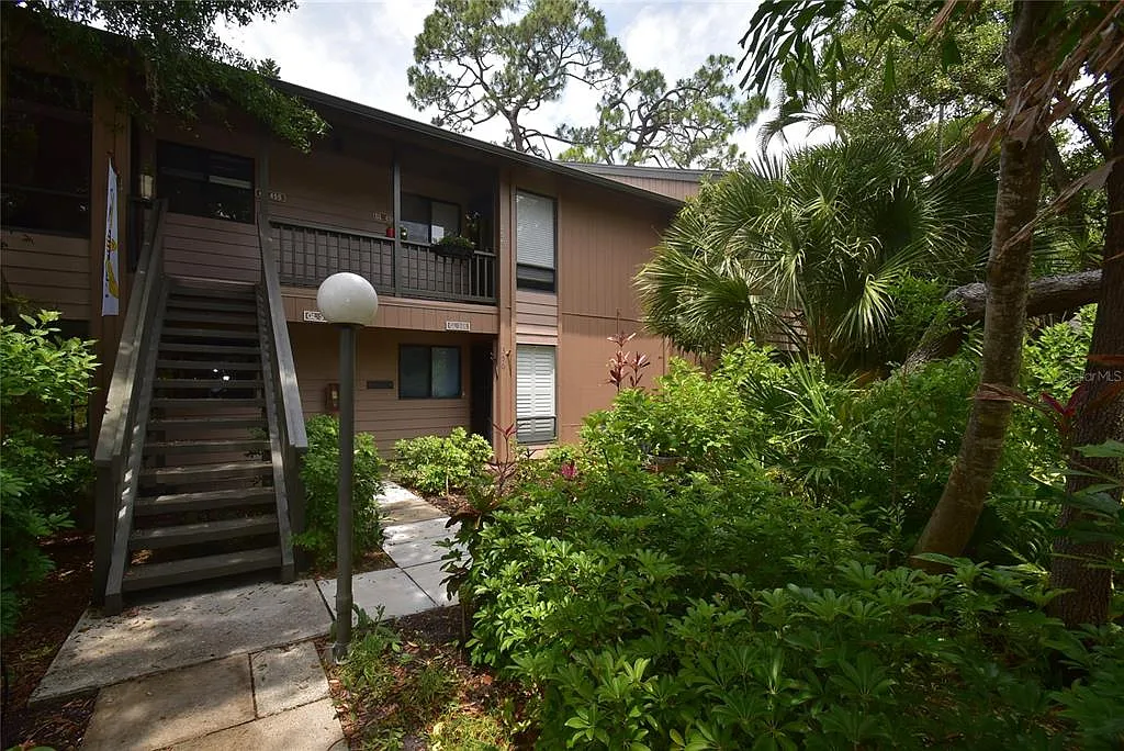 2 bed, 2.0 bath, 1112 sqft, $1,600 — Photo 1
