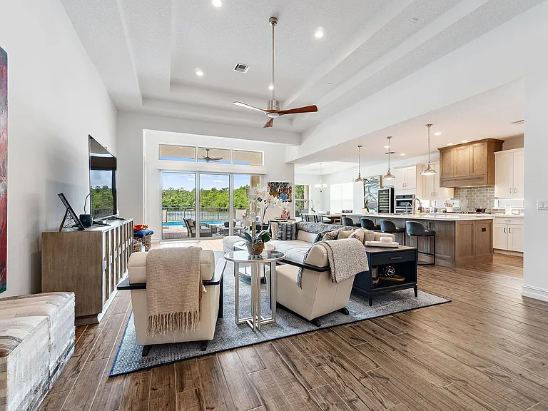 518 Carrara Ct — Photo 8