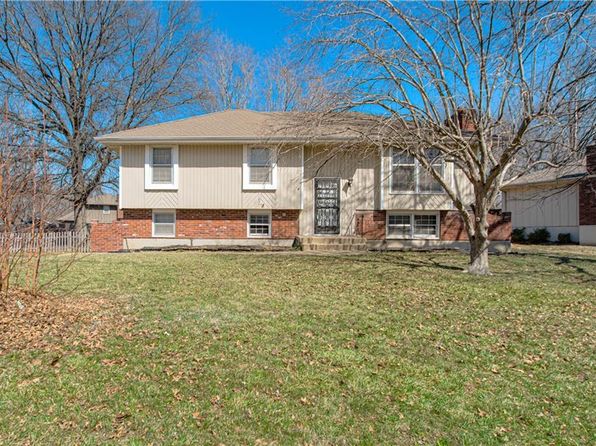1206 SE 2nd Ter, Lees Summit, MO 64063