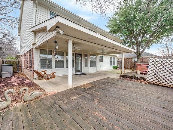 2nd image of 2500 Chesapeake Ct