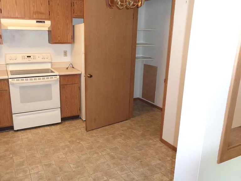 403 Iowa St — Photo 4