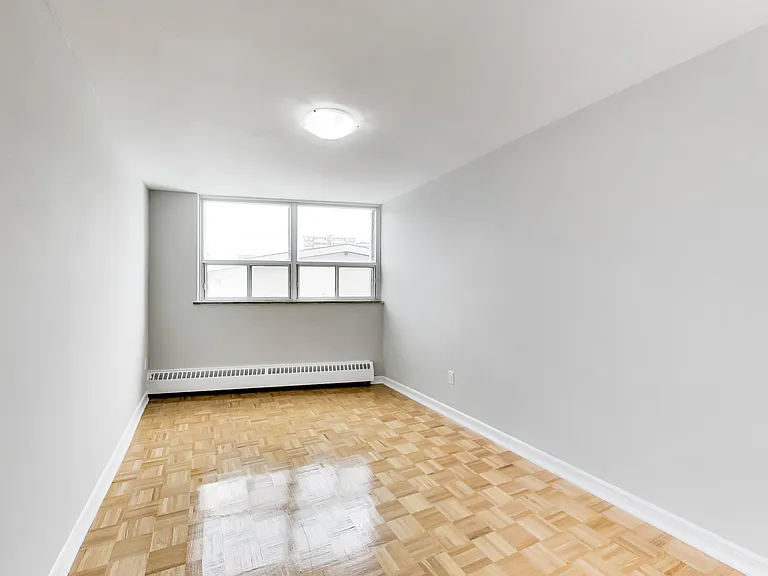 6000 Bathurst St — Photo 73