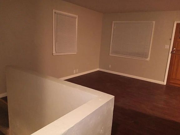 5th image of 614 Superior St #614