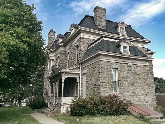 2nd image of 709 Franklin St