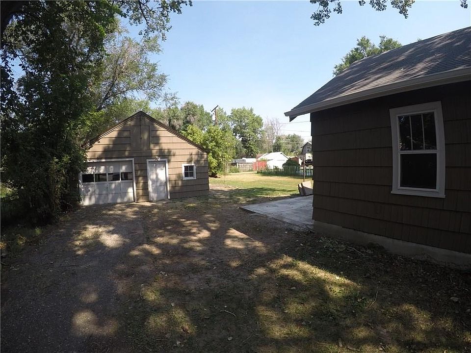 2nd image of 3915 4th Ave S