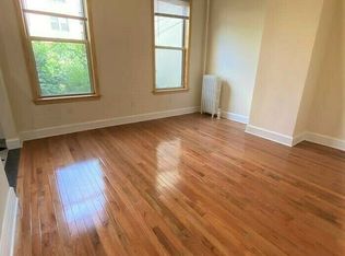 30-81 32nd St #1A, Astoria, NY 11102