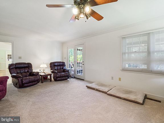 4th image of 9520 Foxlair Pl