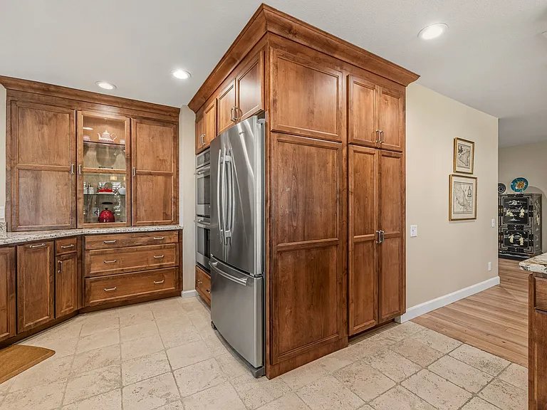 10 Whittier Ct — Photo 34