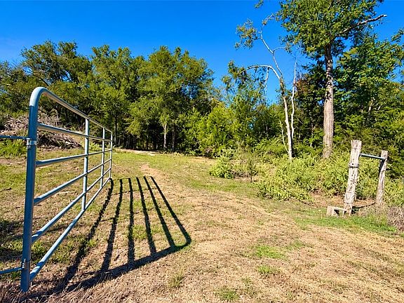 4th image of 160 County Road 271