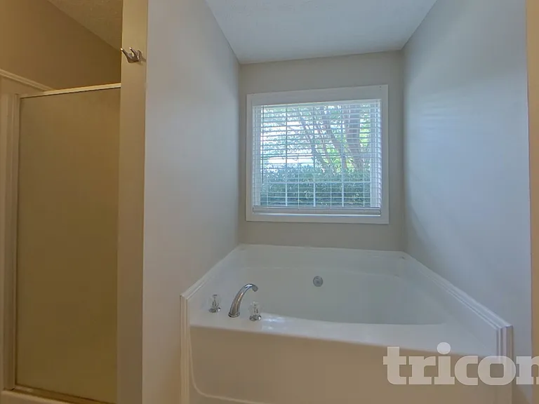 20 E Lawn Dr — Photo 10