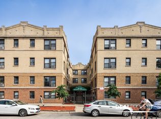 705 W Brompton Ave #705, Chicago, IL 60657