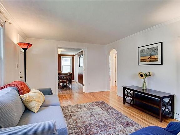 4th image of 203 Hunt Dr