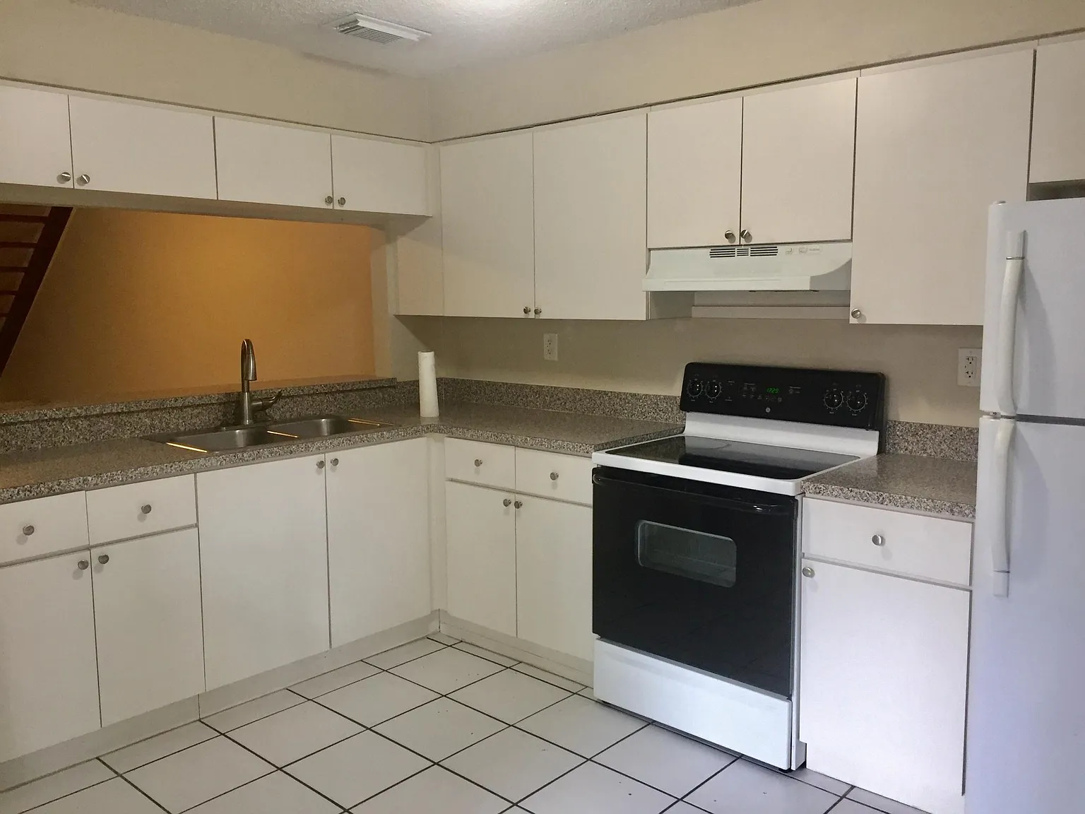 7569 SW 109th Pl — Photo 3