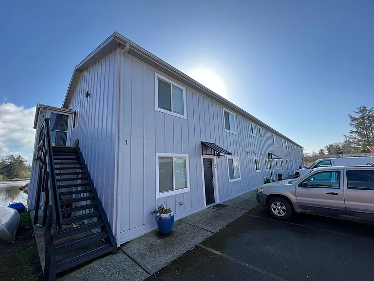 935 Avenue S #5 — Photo 12