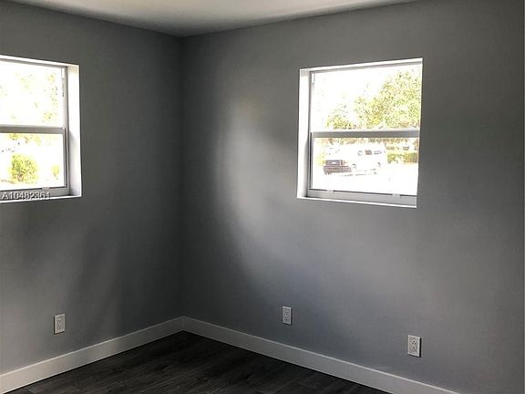 5th image of 15250 NE 16th Ave