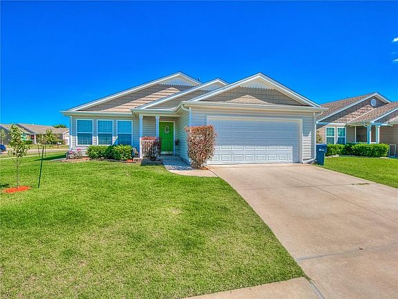 4th image of 1104 SW 152nd Pl