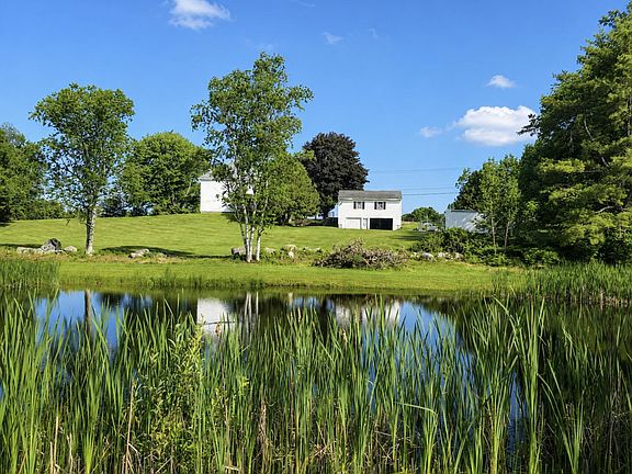 3rd image of 1010 Oakland Road