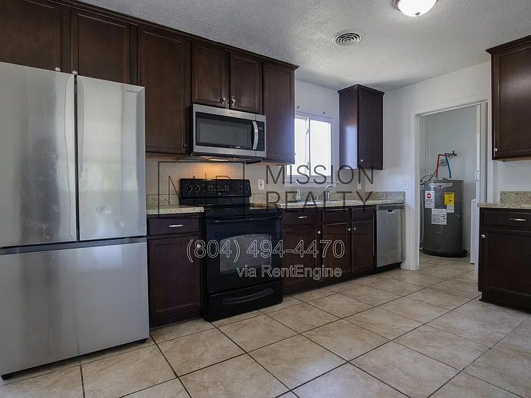 1649 Delmar Ave — Photo 6