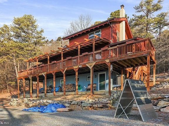 3rd image of 1851 Great Mountain Ln