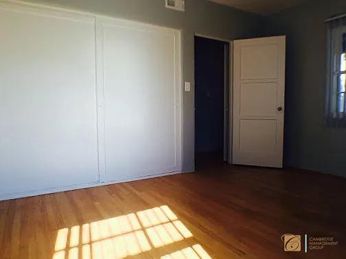 3422-24 Albert St — Photo 10