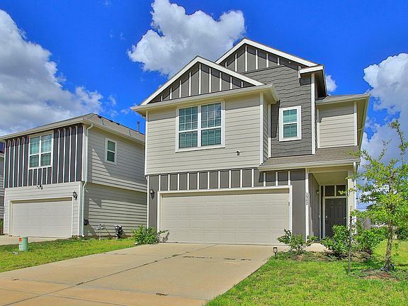 2nd image of 3902 Deledda Dr