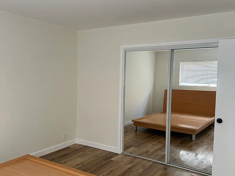 1123 S Sherbourne Dr #102 — Photo 13