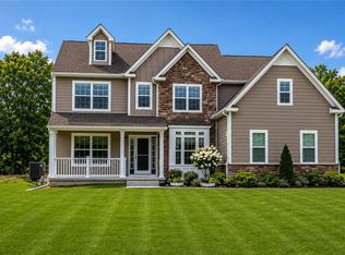 2668 Hollow View Dr, Easton, PA 18040