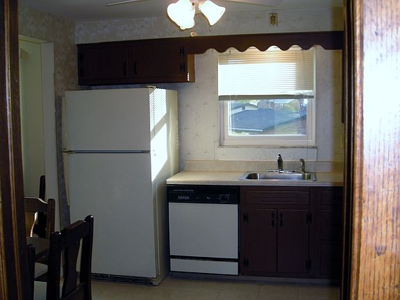 Newer tile Kitchen & Foyer....all appliances stay! 