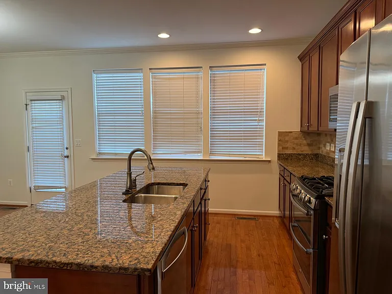 25646 Pleasant Valley Rd — Photo 7