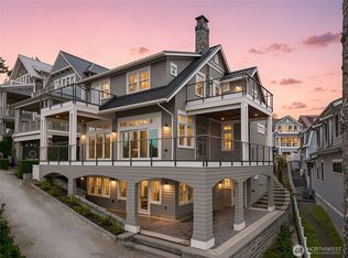 22 Seaside Ln, Pacific Beach, WA 98571