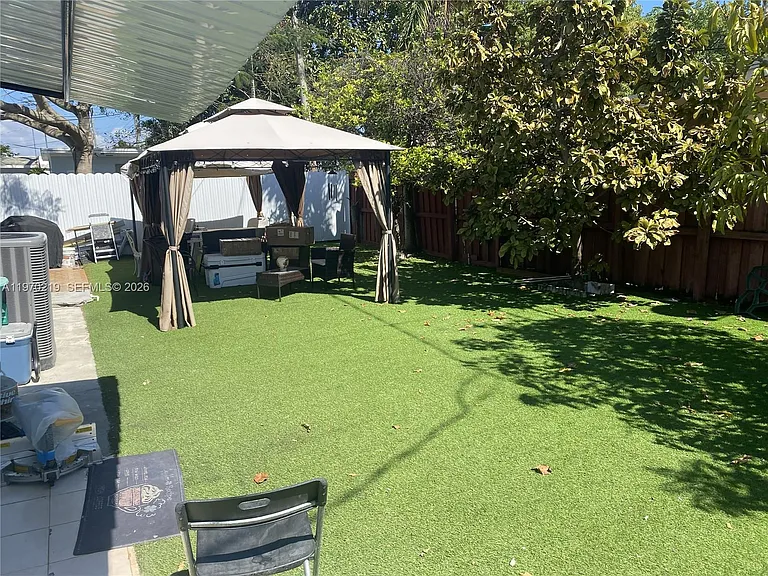 3251 SW 67th Ave — Photo 39